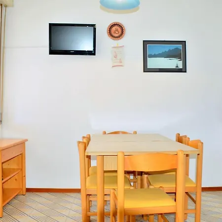 Bright With Garden *