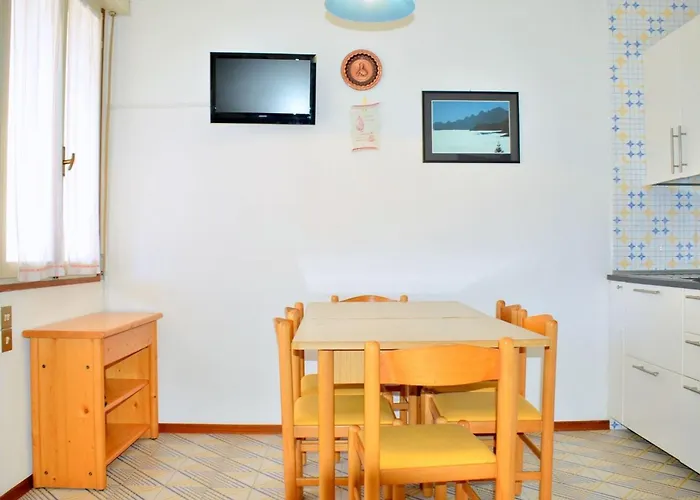 Bright With Garden *