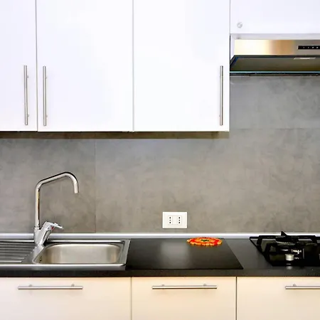 Bright With Garden Apartman *