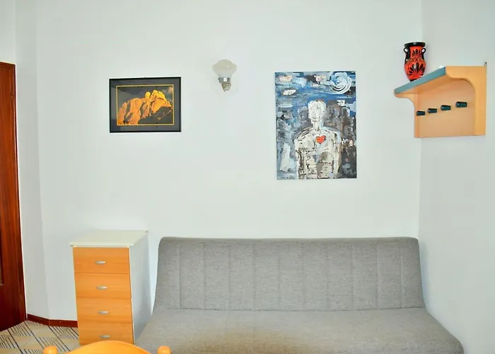 Bright With Garden Apartman